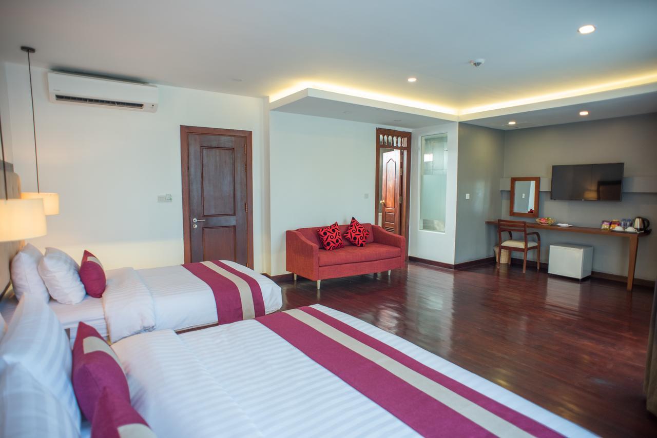 Naga Gate Boutique Hotel Сиемрип Экстерьер фото