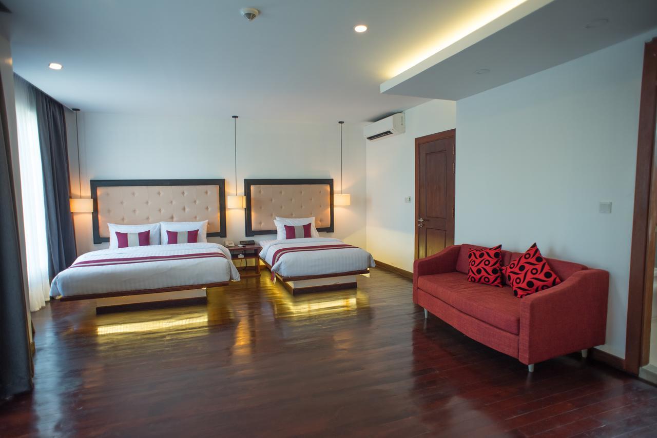 Naga Gate Boutique Hotel Сиемрип Экстерьер фото