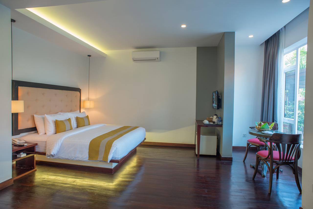 Naga Gate Boutique Hotel Сиемрип Экстерьер фото