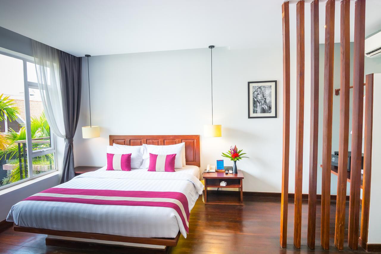 Naga Gate Boutique Hotel Сиемрип Экстерьер фото