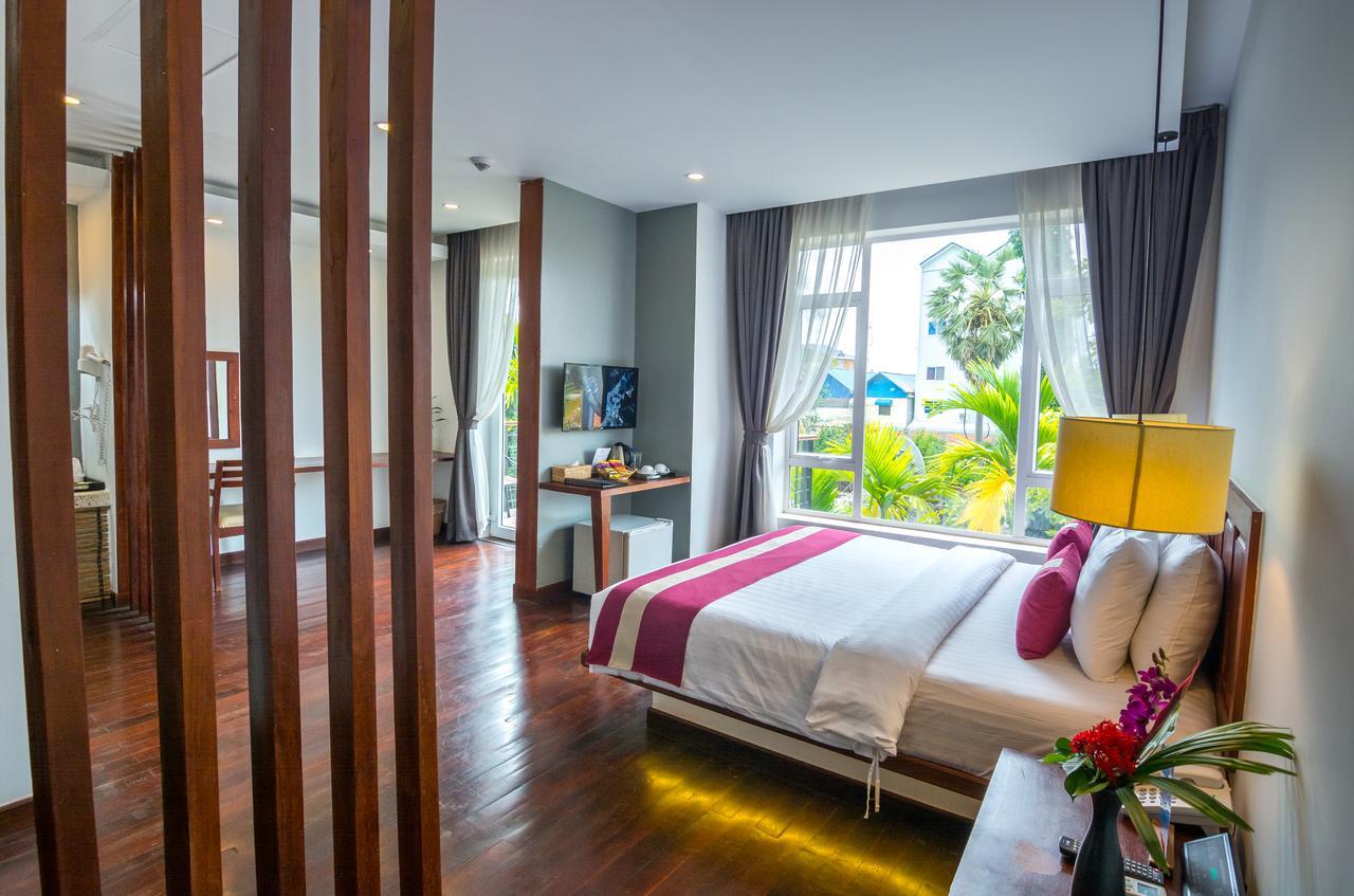 Naga Gate Boutique Hotel Сиемрип Экстерьер фото
