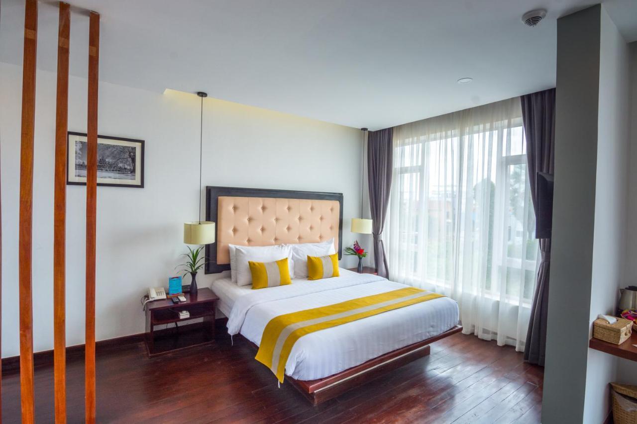 Naga Gate Boutique Hotel Сиемрип Экстерьер фото