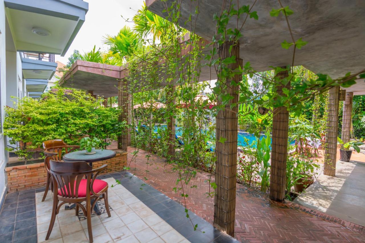 Naga Gate Boutique Hotel Сиемрип Экстерьер фото